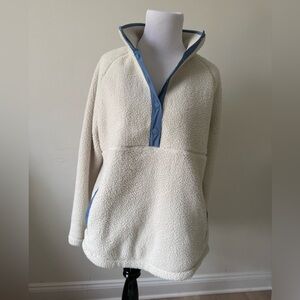 Vineyard Vines Cream Fleece with Blue Trim